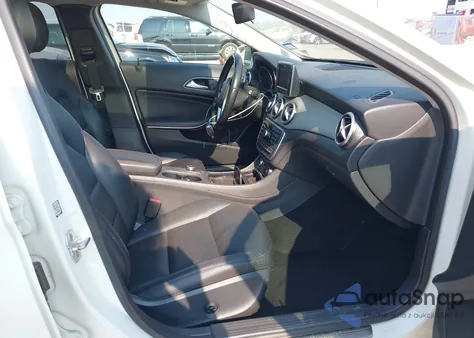 2015 Mercedes-Benz Gla 250 4Matic z USA, uszkodzony, nr VIN WDCTG4GB3FJ076493